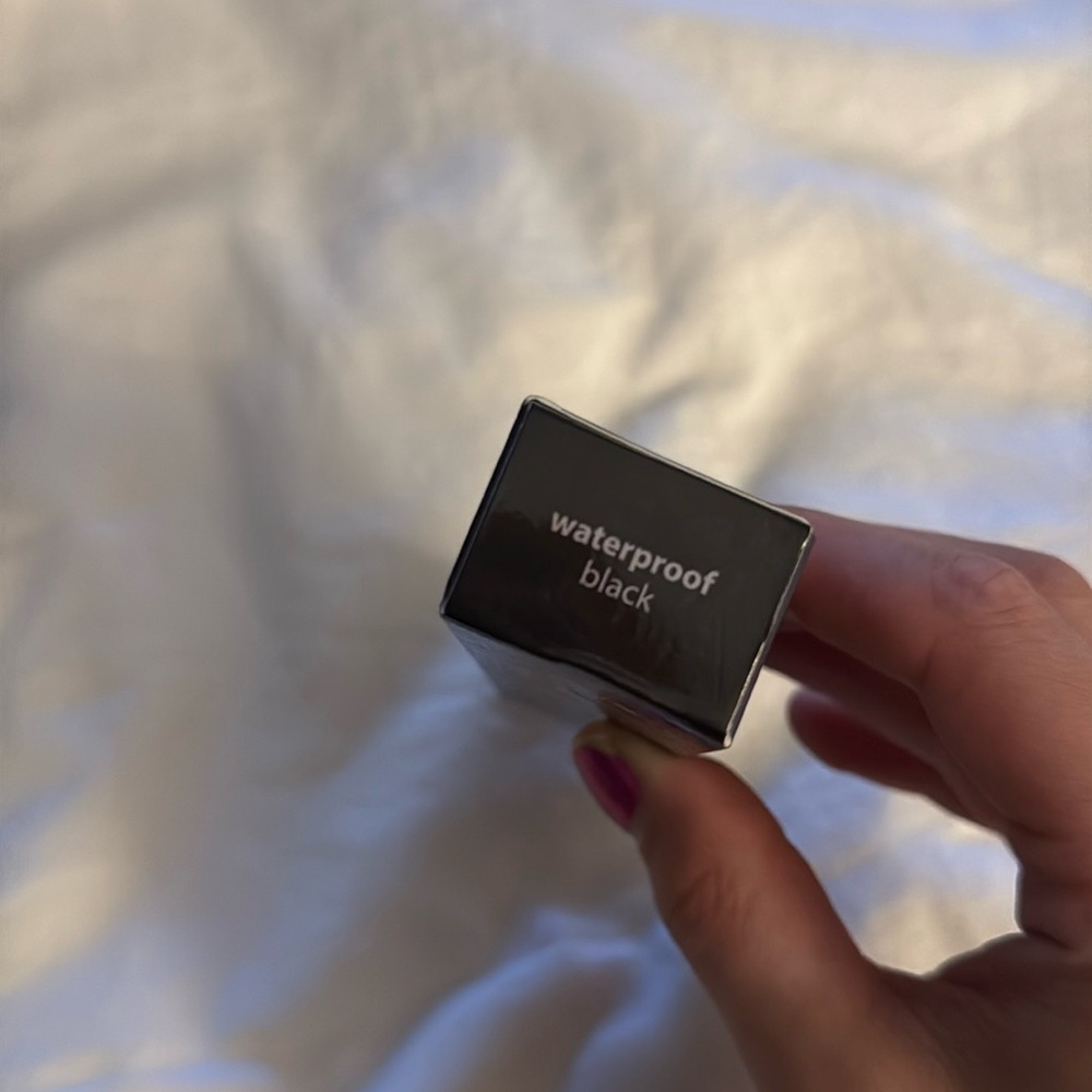 Tarte Lights Camera Splashes Waterproof Black Mascara - Picture 3 of 4